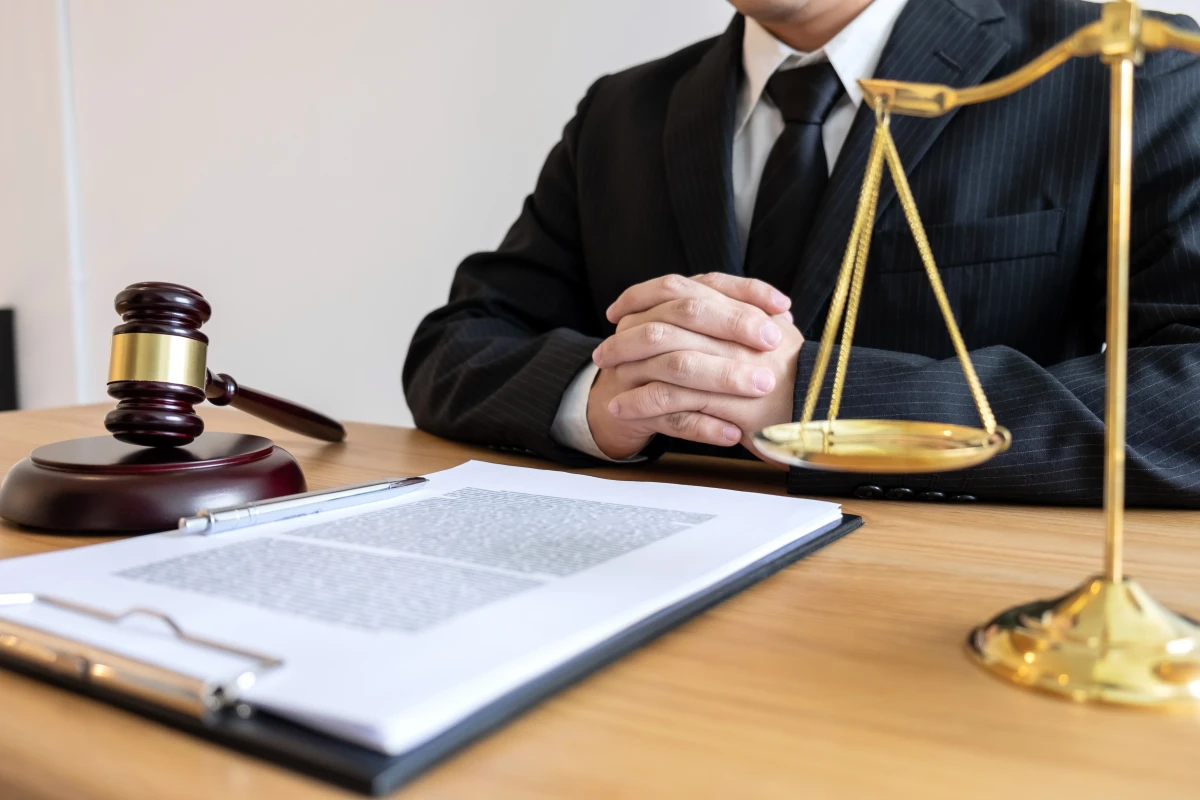 Effacer une condamnation du casier judiciaire : démarches et conséquences