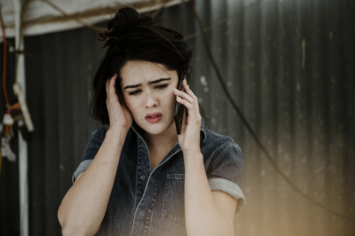 Droits des personnes malentendantes au travail : un guide complet