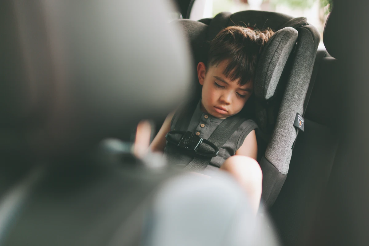Sécurité des enfants en voiture : Quand le transport devient délit